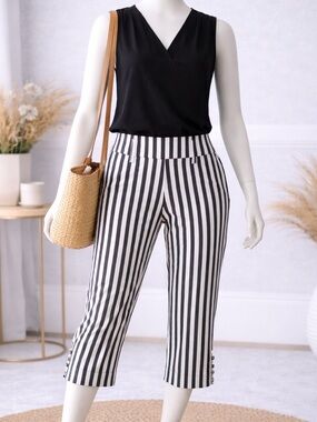 Attyre New York Striped Capri Pants Size 12 Rhinestone Hem Pull-On Crop Pant